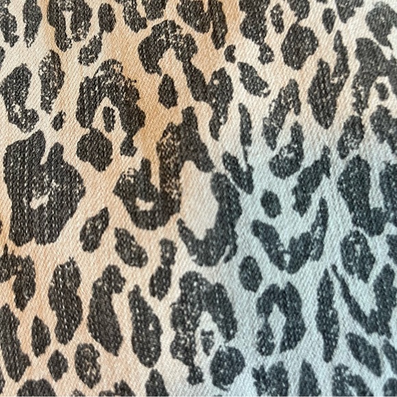 Torrid 30t 30 tall grey Leopard Jegging - Picture 3 of 5